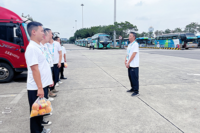 E:2023.77.28【助力大运】以关爱鼓舞士气，拼全力备战大运——富临运业持续开展慰问活动官网20230728-01-彤熙4.jpg